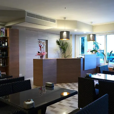 La Casa Del Pellegrino Hotel *