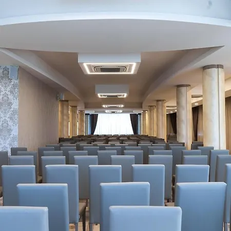 Hotel La Casa Del Pellegrino *